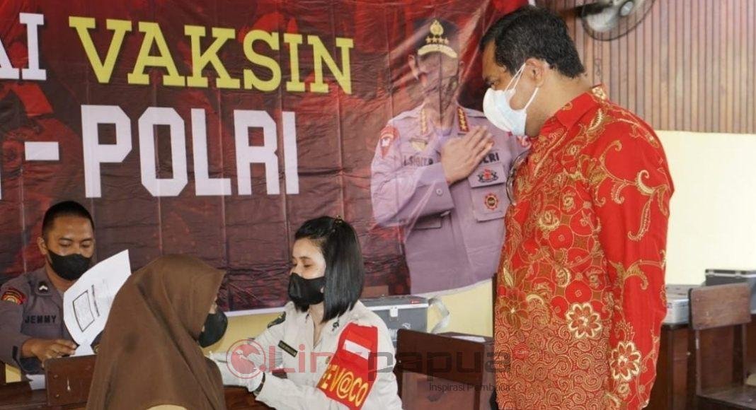 vaksinasi polda papua barat