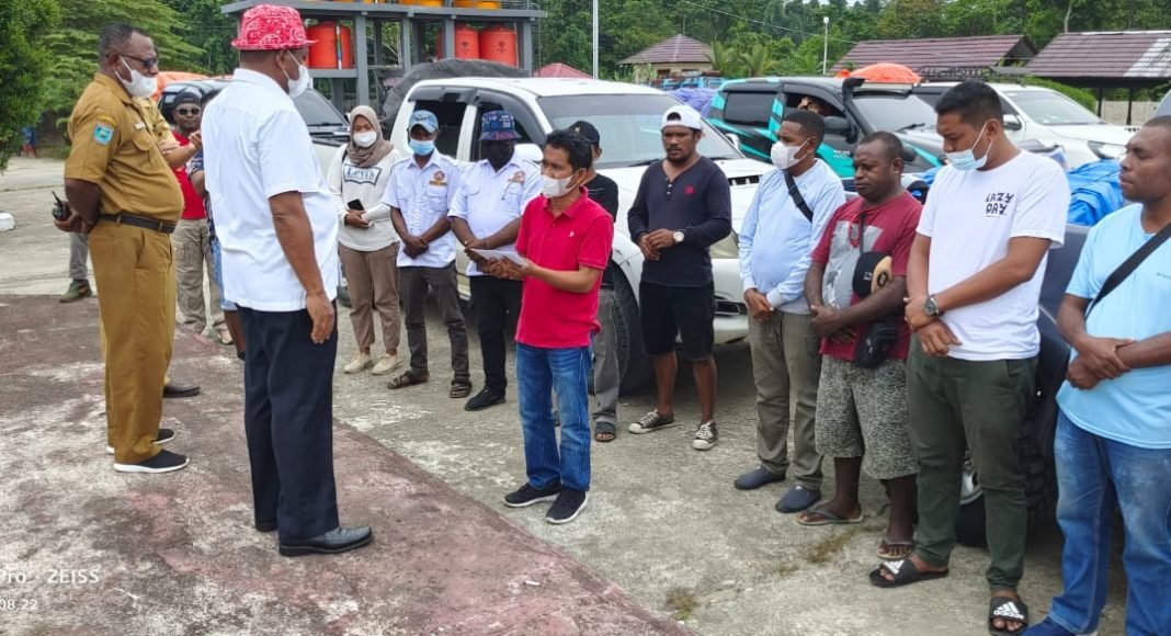 Bupati Teluk Bintuni Karang Taruna Bupati Teluk Bintuni Karang Taruna