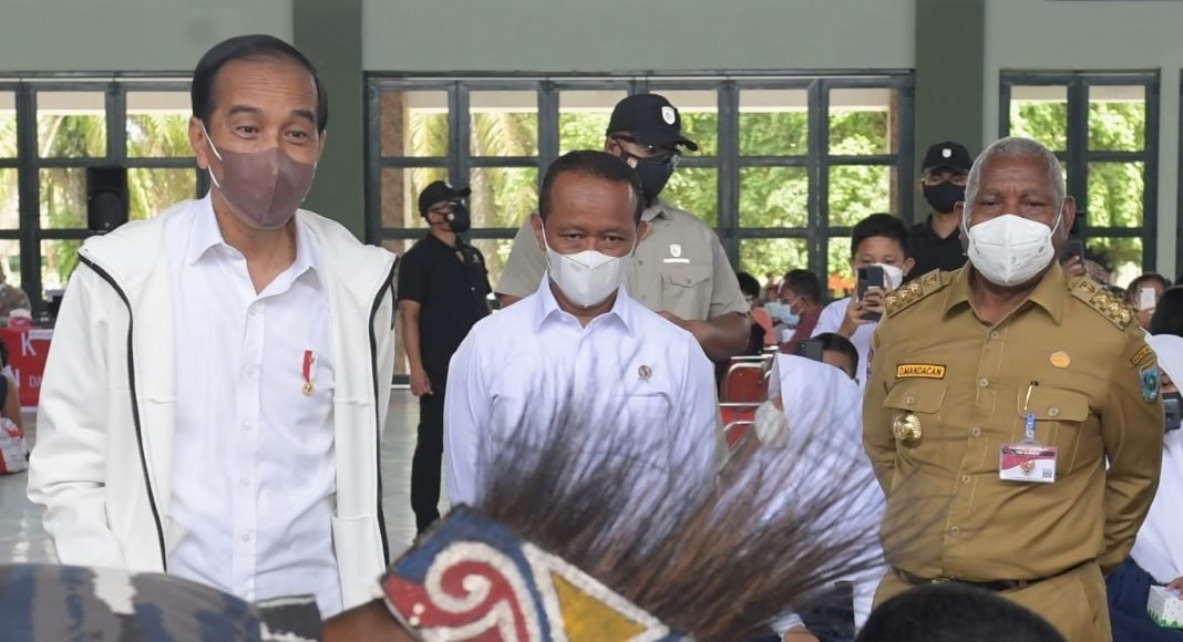 Vaksinasi Papua Barat