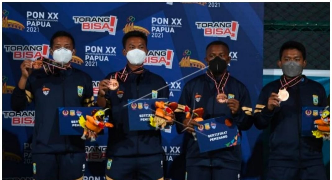 tenis lapangan papua barat