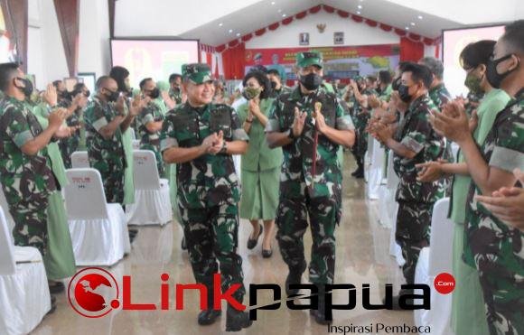 Kasad ke Papua Barat