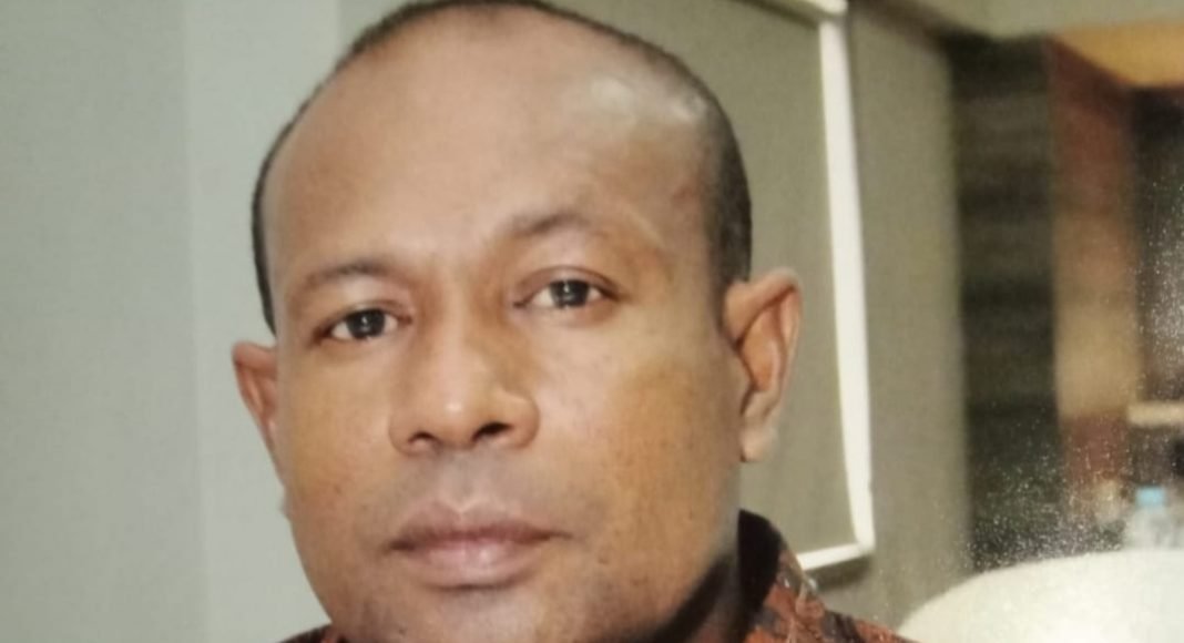 Ketua Komisi V DPR Papua Barat Demianus Enos Rumpaidus.