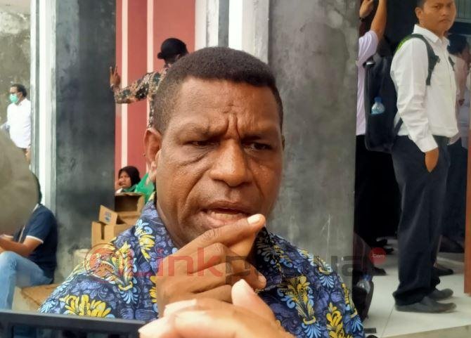 kepala bkd papua barat