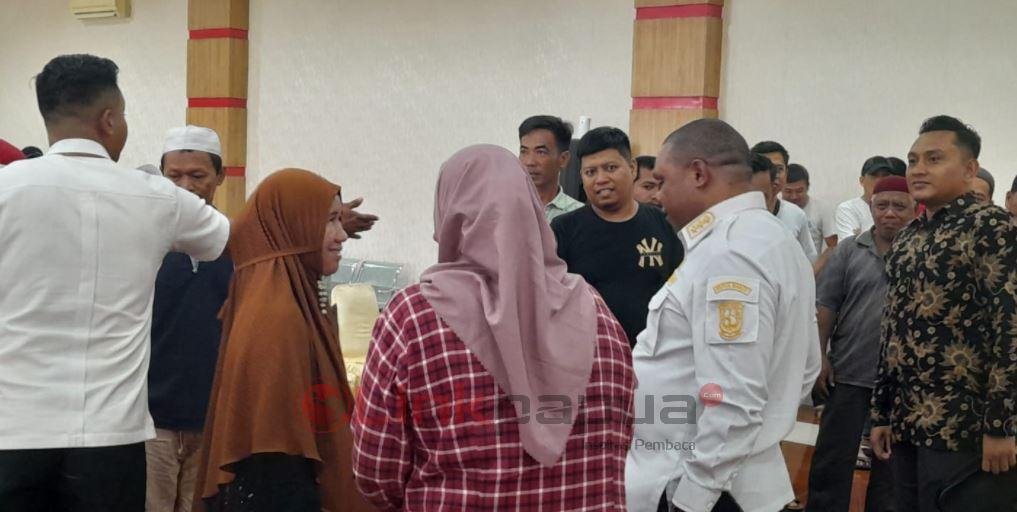 bupati manokwari pasar sanggeng