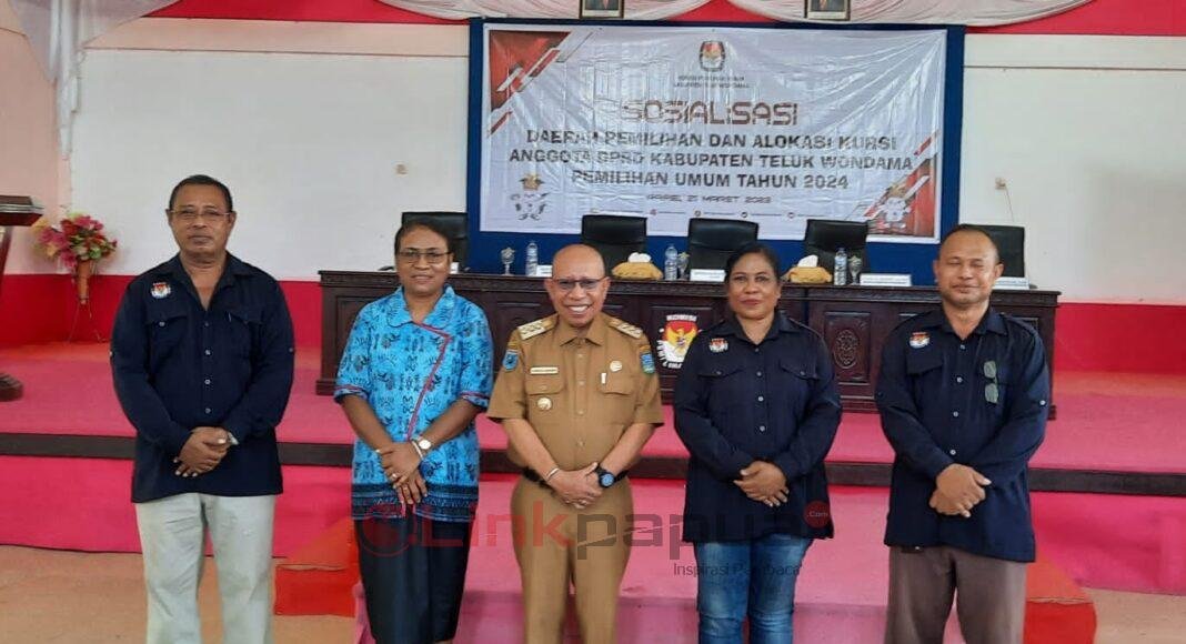 E5A2DBBC-02CB-459C-A04A-3CE0E68492C8