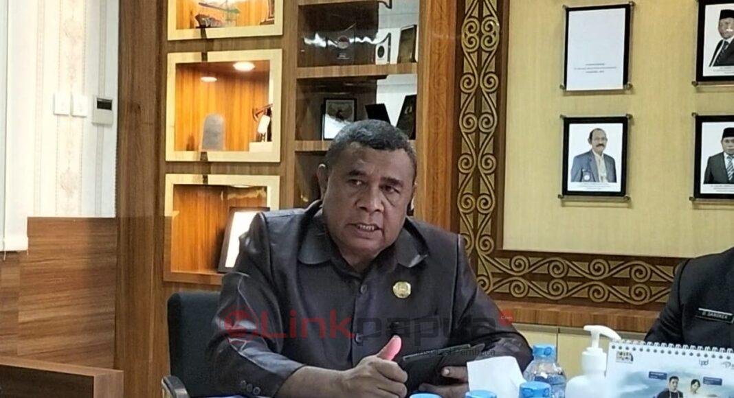 FC3C0251-6DF6-4A8B-B61C-CA76D6A159FB