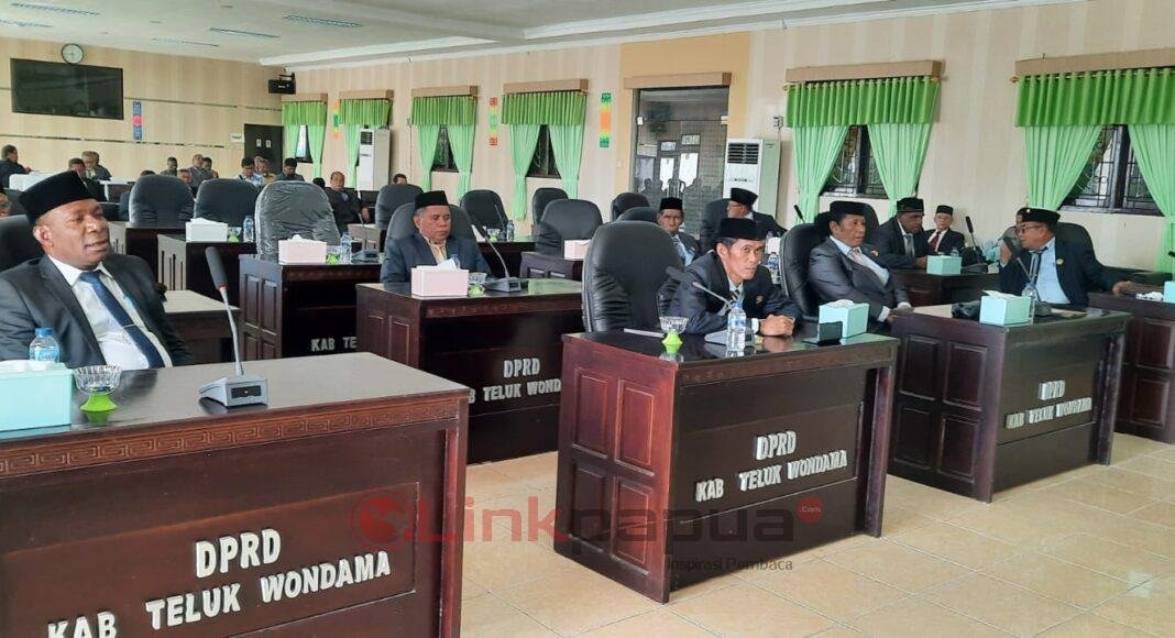 1D4136C0-31A7-479D-9A0C-6729A257305E