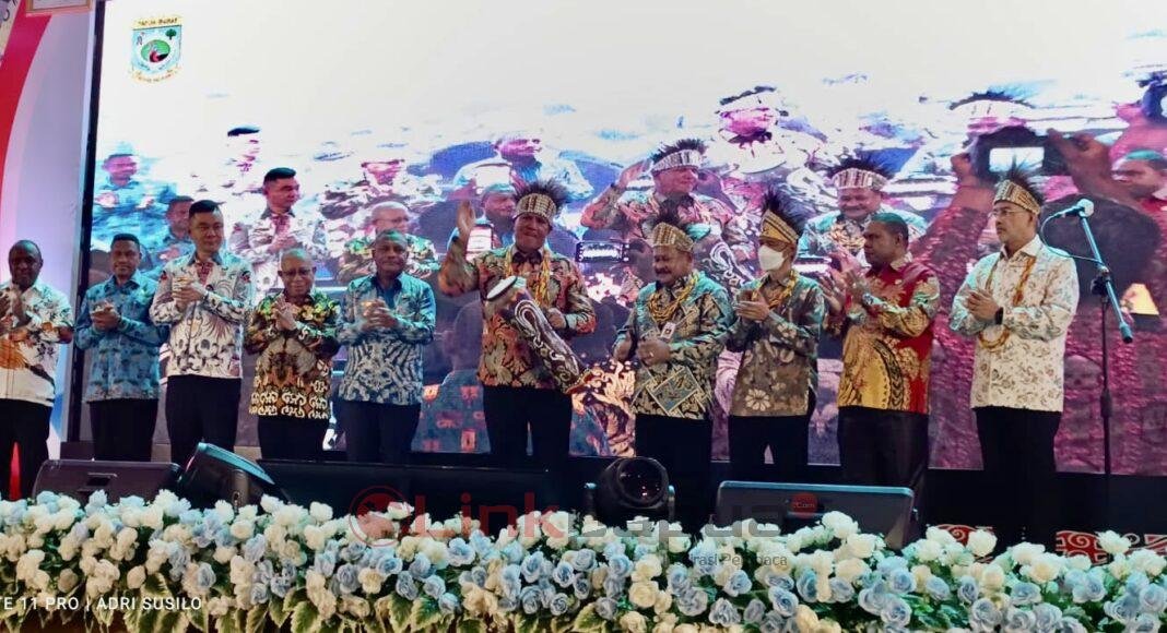 26AE19CE-5F85-4FC4-87EF-4BC90E7248C1