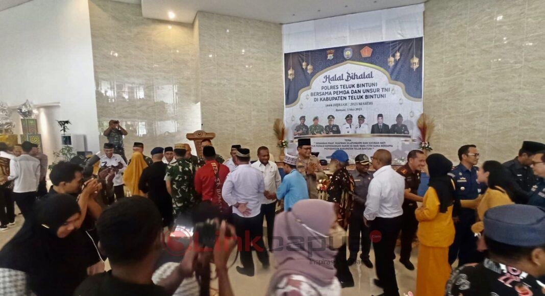 7B7DCC1C-0142-4D4C-8EBE-0BBB5A30FD7A