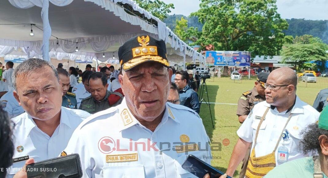 9F64B098-E225-457E-A1DE-63BFF44D4D01