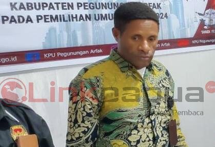 B30D1717-6757-455C-8B40-0E994E8FFE7B