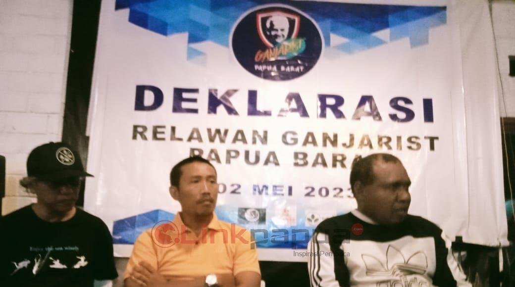 CFBDC04A-A1B9-41EA-A12F-FDEDFF0F4D4B