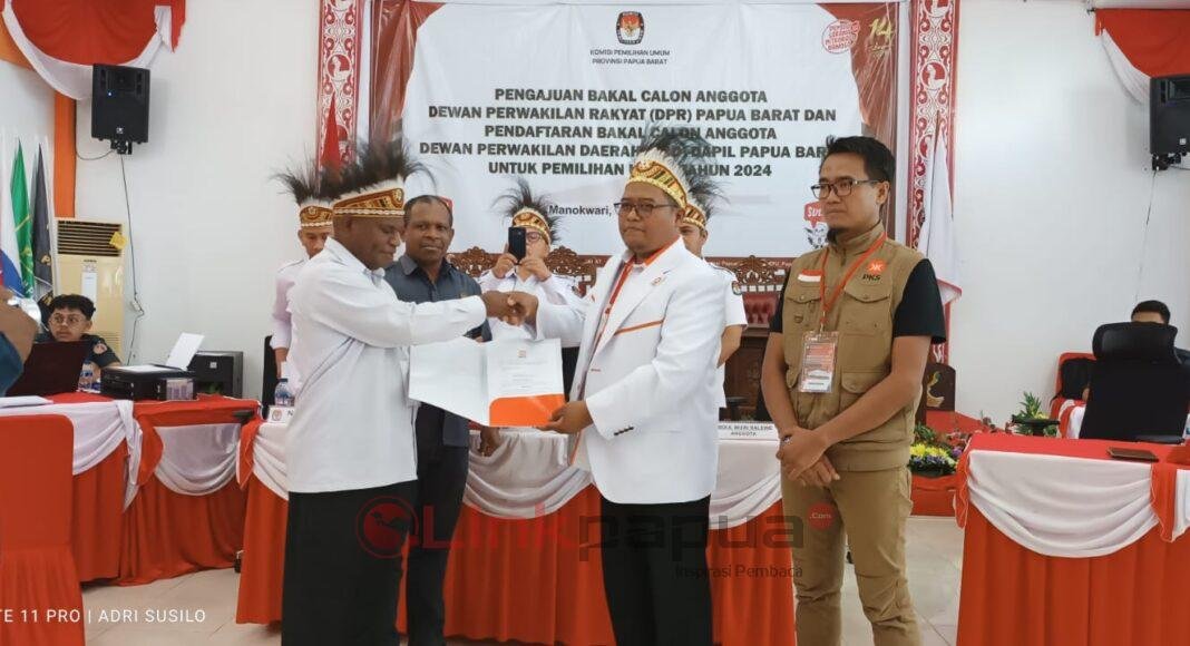 D2BA97D5-BB79-4971-BE2E-9121D8F57347