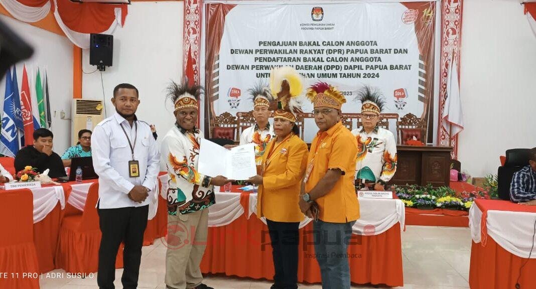 D942A79F-182B-4082-9FE3-60A7248D6DB3