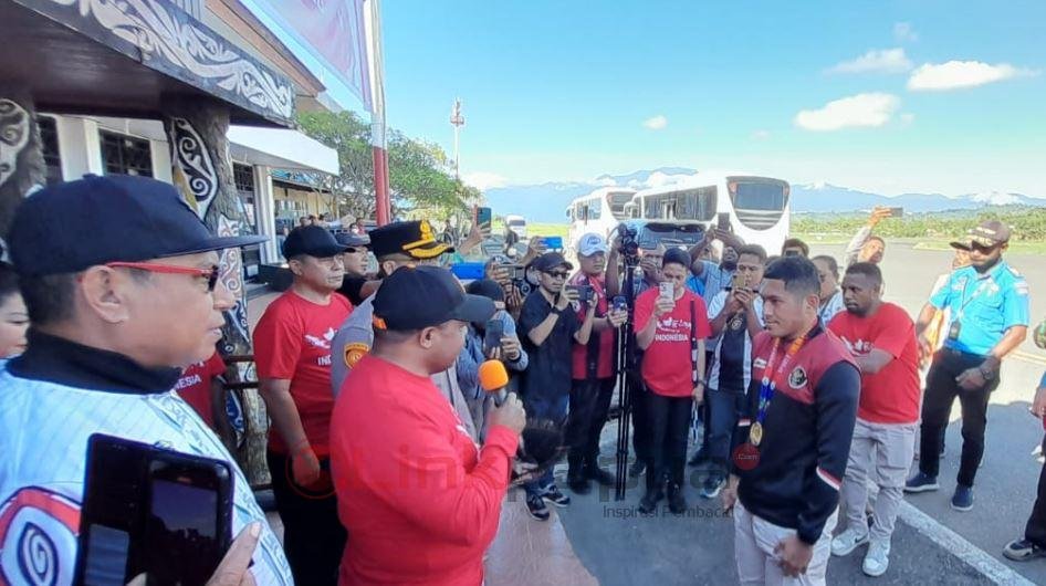 fajar arak manokwari