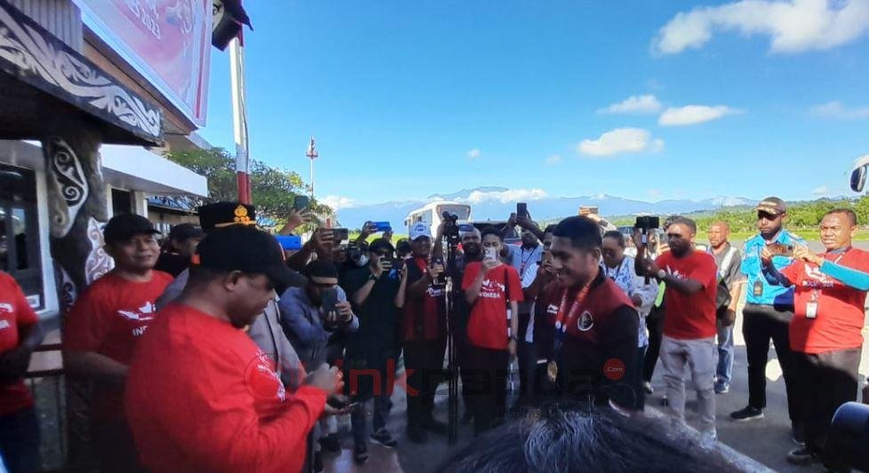 fajar emas manokwari