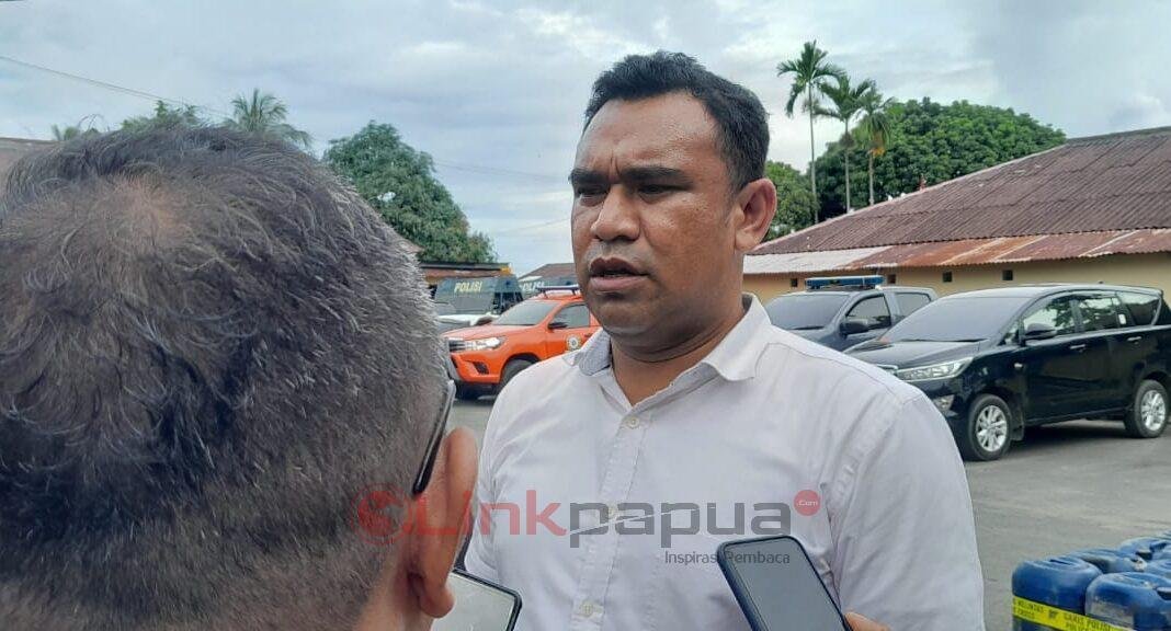 16A0FA89-4A94-43AF-BF21-E07F47F4B328