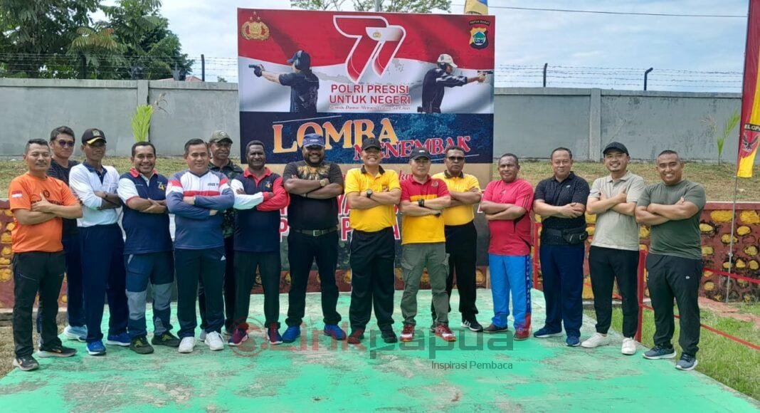 Kapolda Papua Barat Irjen Pol Daniel Tahi Monang Silitonga bersama bersama mitra pose bersama usai mengikuti lomba menembak dalam rangka HUT ke 77 Bhayangkara Tahun 2023 Kapolda Papua Barat Irjen Pol Daniel Tahi Monang Silitonga bersama bersama mitra pose bersama usai mengikuti lomba menembak dalam rangka HUT ke 77 Bhayangkara Tahun 2023
