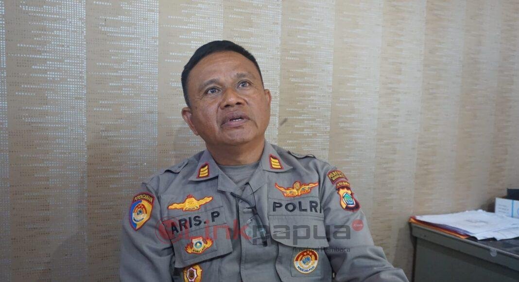 aris polresta manokwari