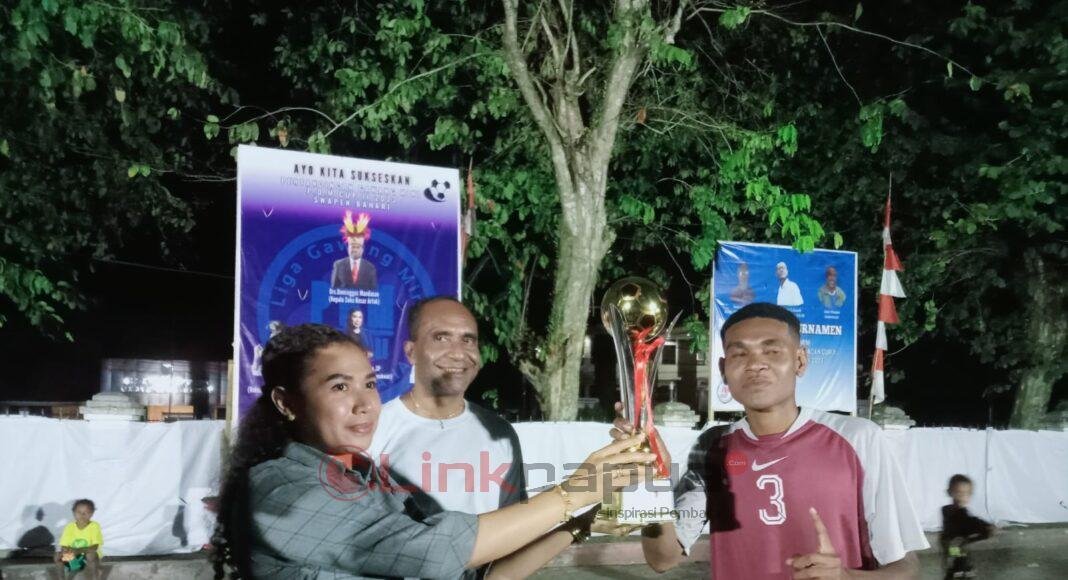 9F79E538-BAC1-48F0-B75D-E15FD749FBC6