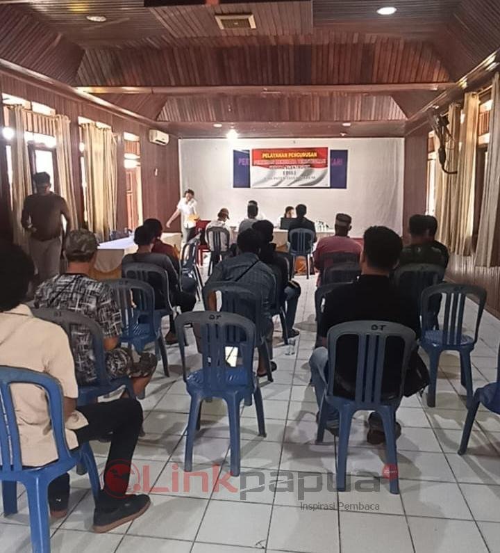 41E70D5E-B535-4EFD-B8E7-4326A6C4FF08