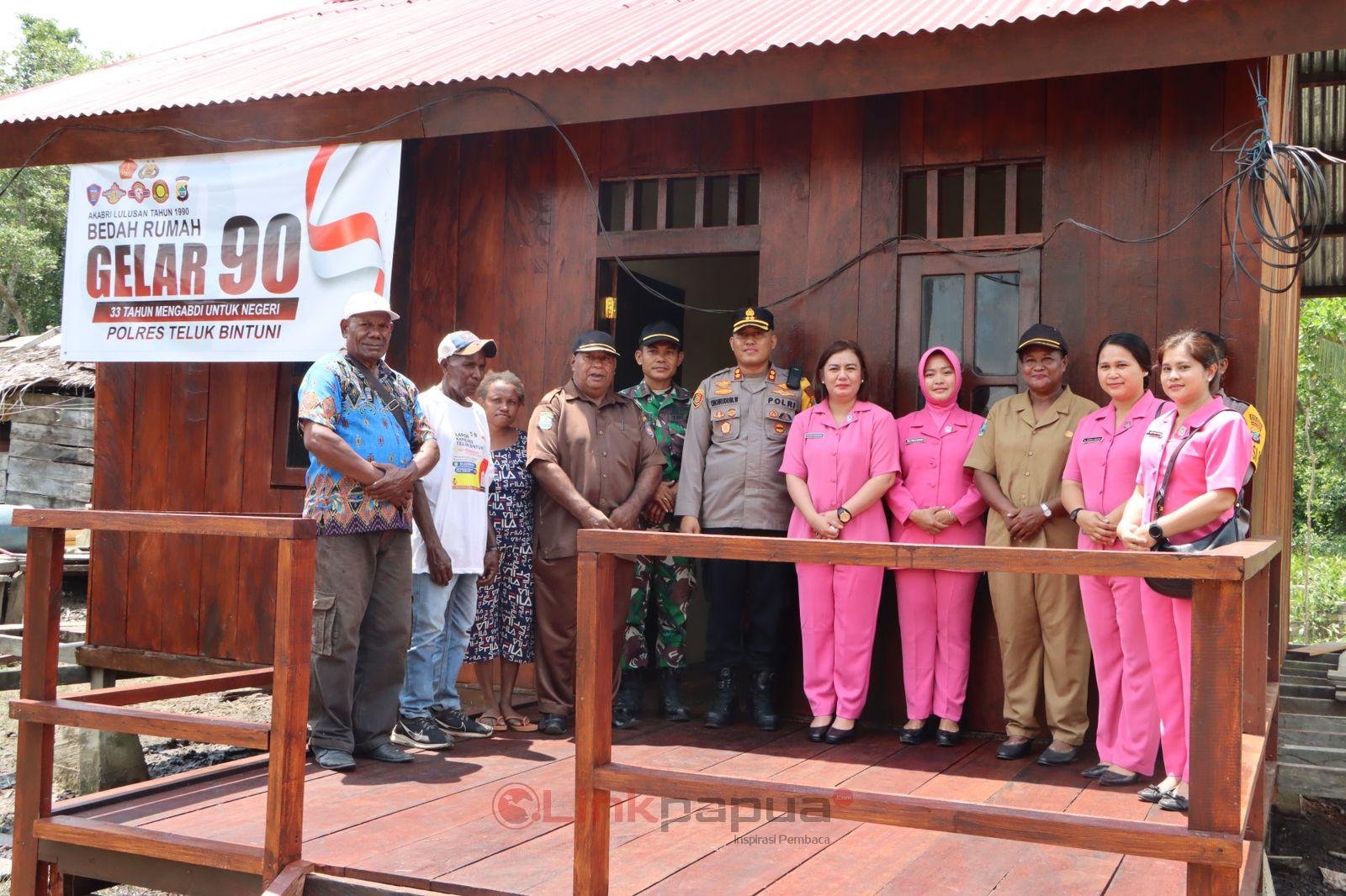 63C40879-BEC9-4D6F-87D2-3B99079DB6D1