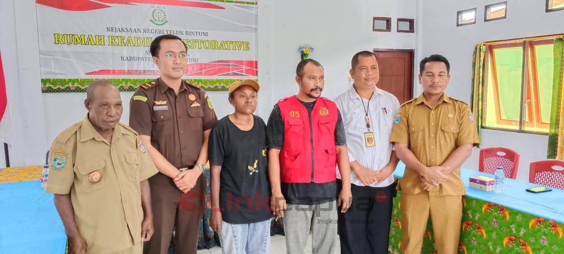 9A689215-1CB4-4A0C-B0C7-351C5CB90CA8