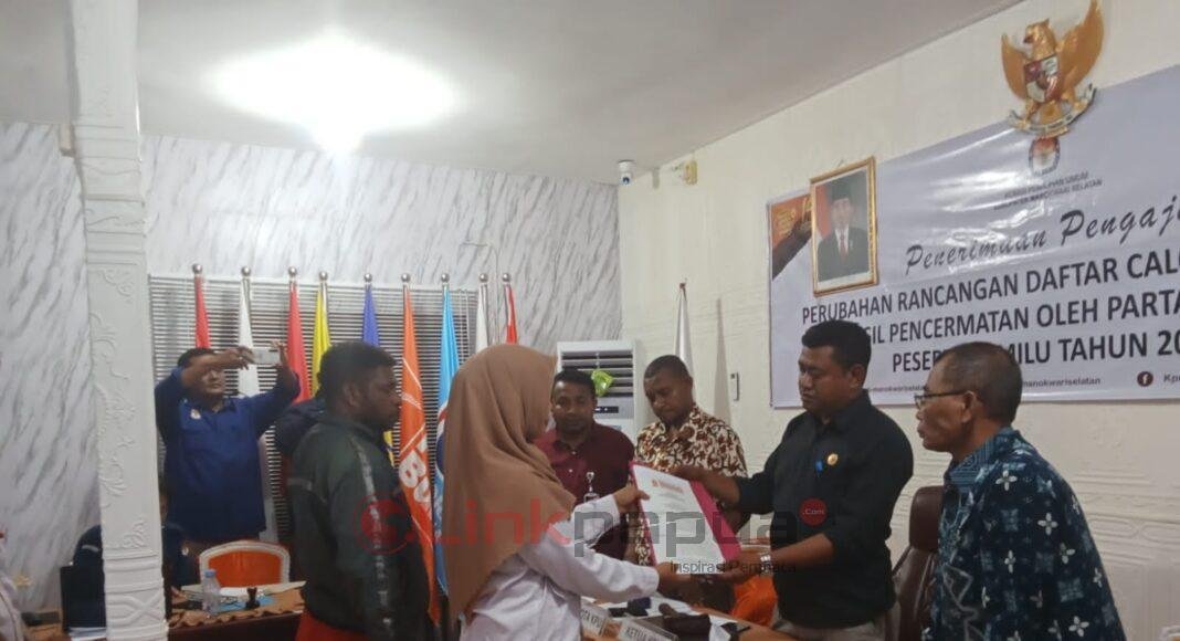 C308EBEF-E9B6-4017-B10E-07BB672426EB