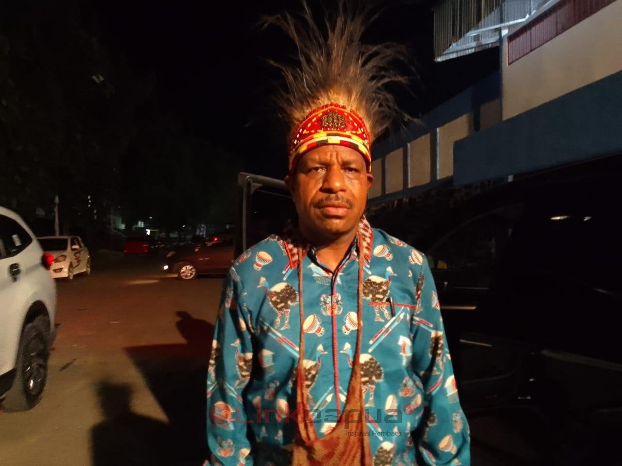 D33036B7-3A5F-4CC6-B1DC-86845D181173