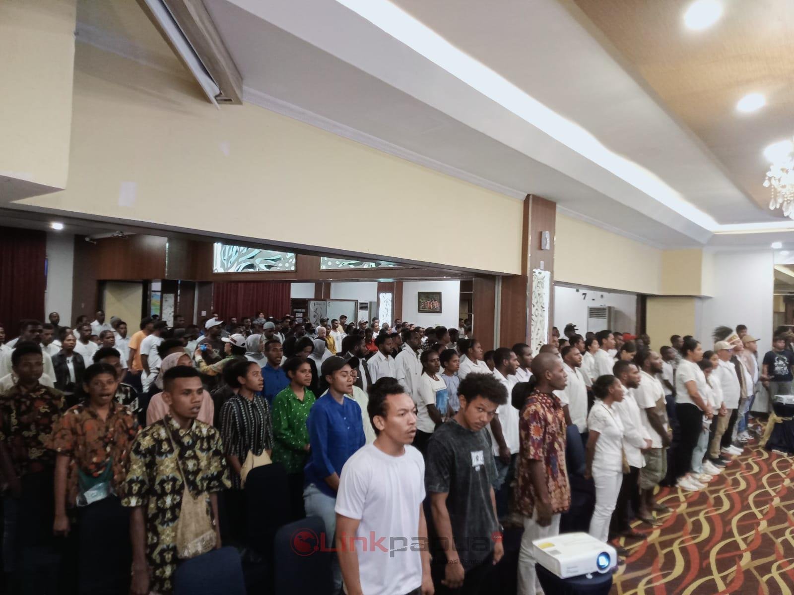 FBE8263D-1DD7-44CB-B2AA-5D482AD06D31