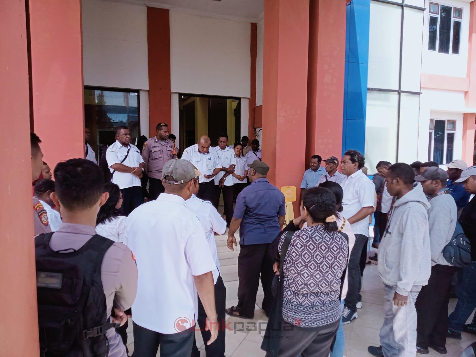 26C34FC1-1675-4BB5-90ED-C20CCD8B7778