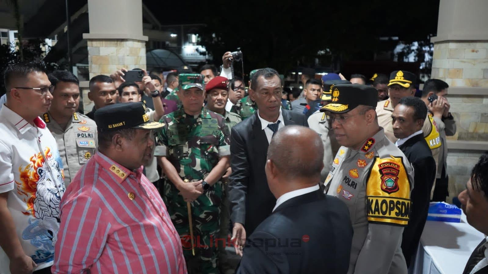 5D46FBBC-3746-45A6-992F-53458517E073