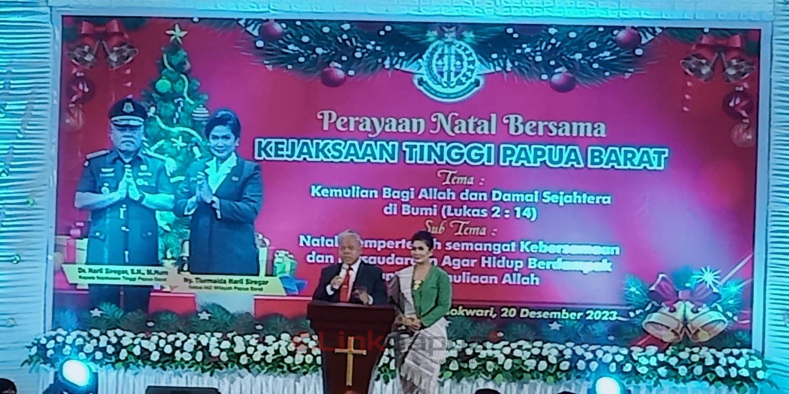 D09ED158-92F2-4ECA-A8B1-6FD2213F310F