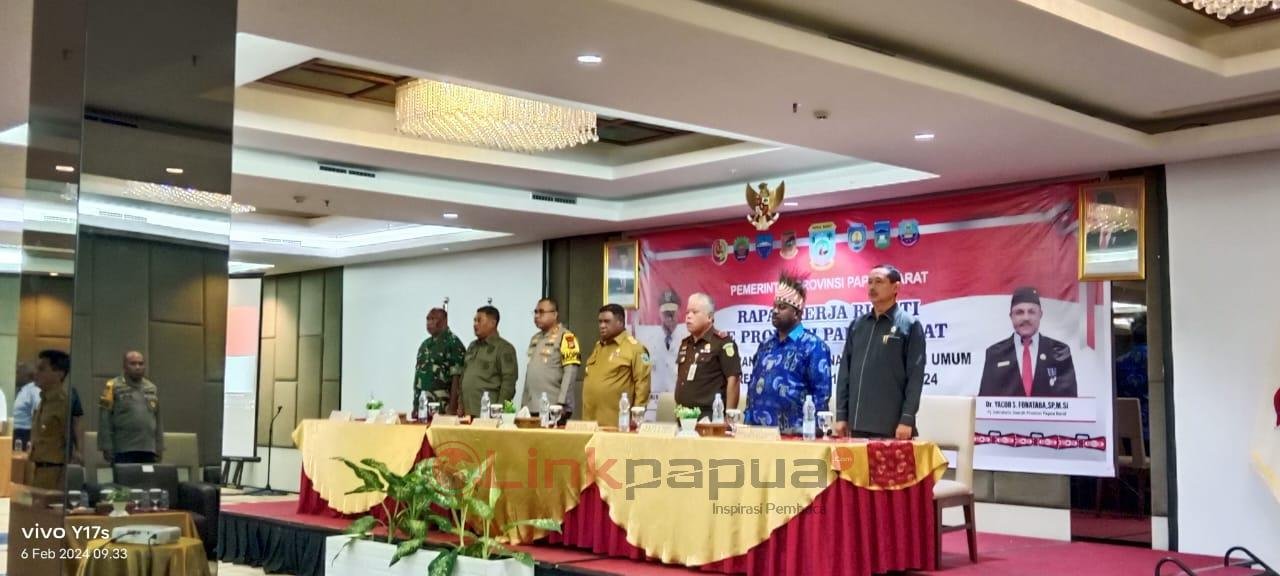 CF951675-3552-40D2-8DBA-B1E022A41121