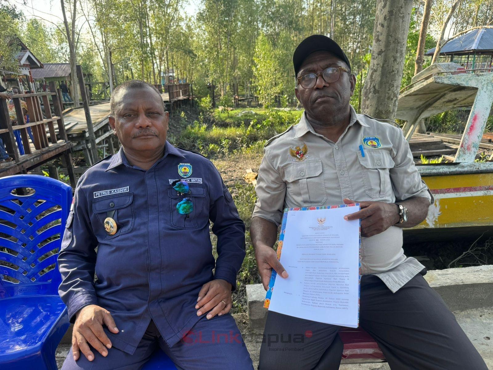 358EC787-CBDC-422B-8BE1-BBDA5CC95801