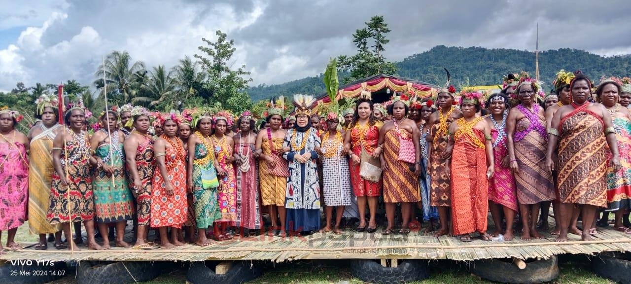 0A79491F-3C75-4AF6-B09C-D7F0E2005C7E