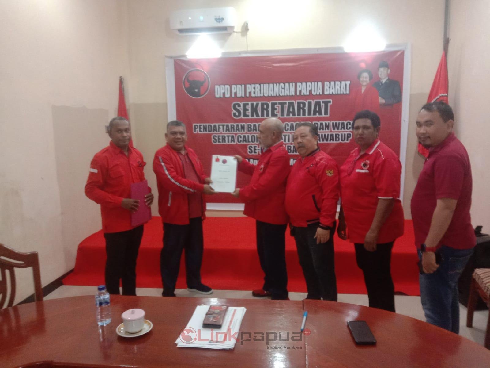 38FA6BA7-B3FD-4B49-898E-67B7BD62E6E5