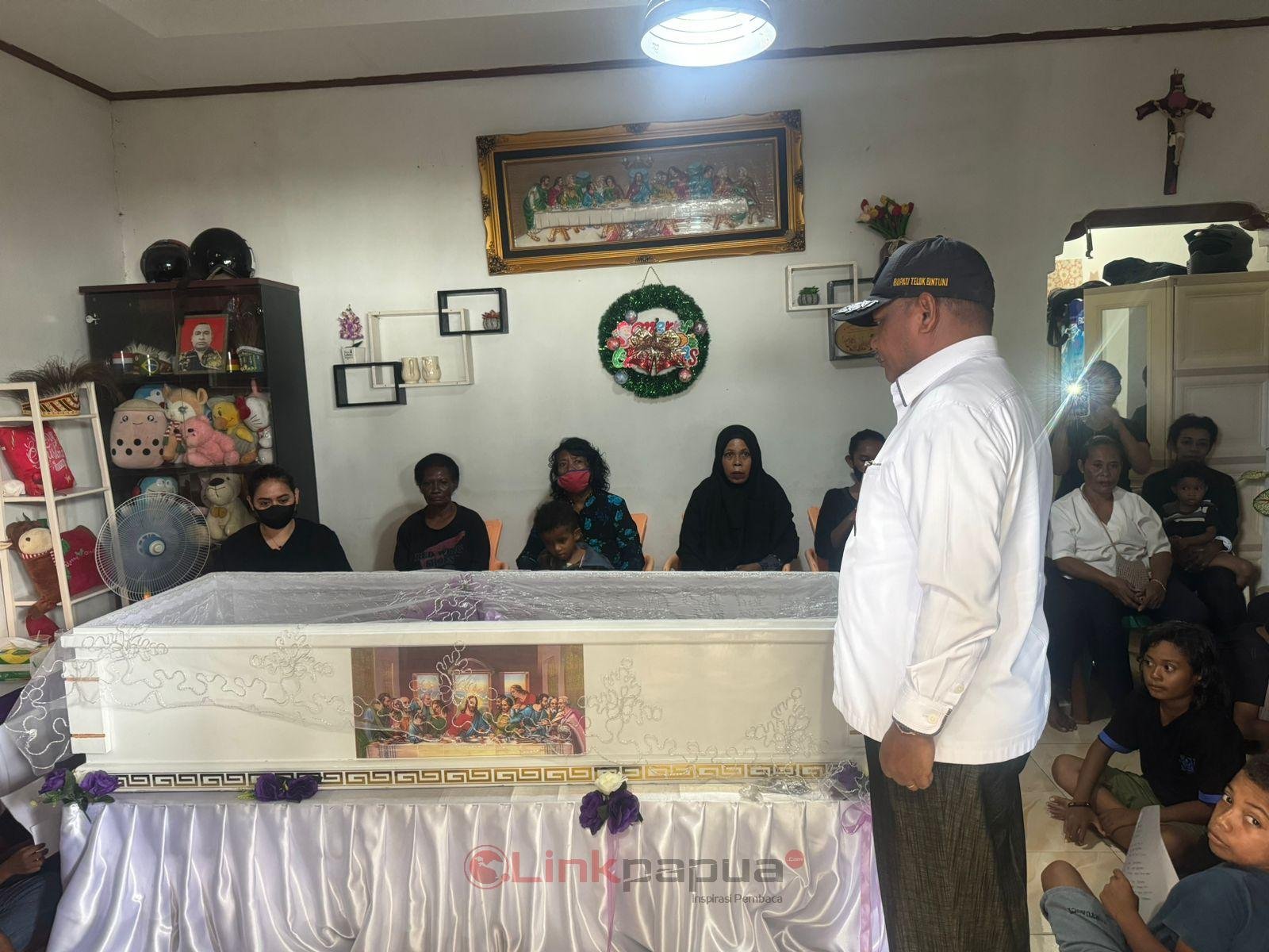 922CAA6C-8C24-4B2F-A05A-EF13DDC4DA9D