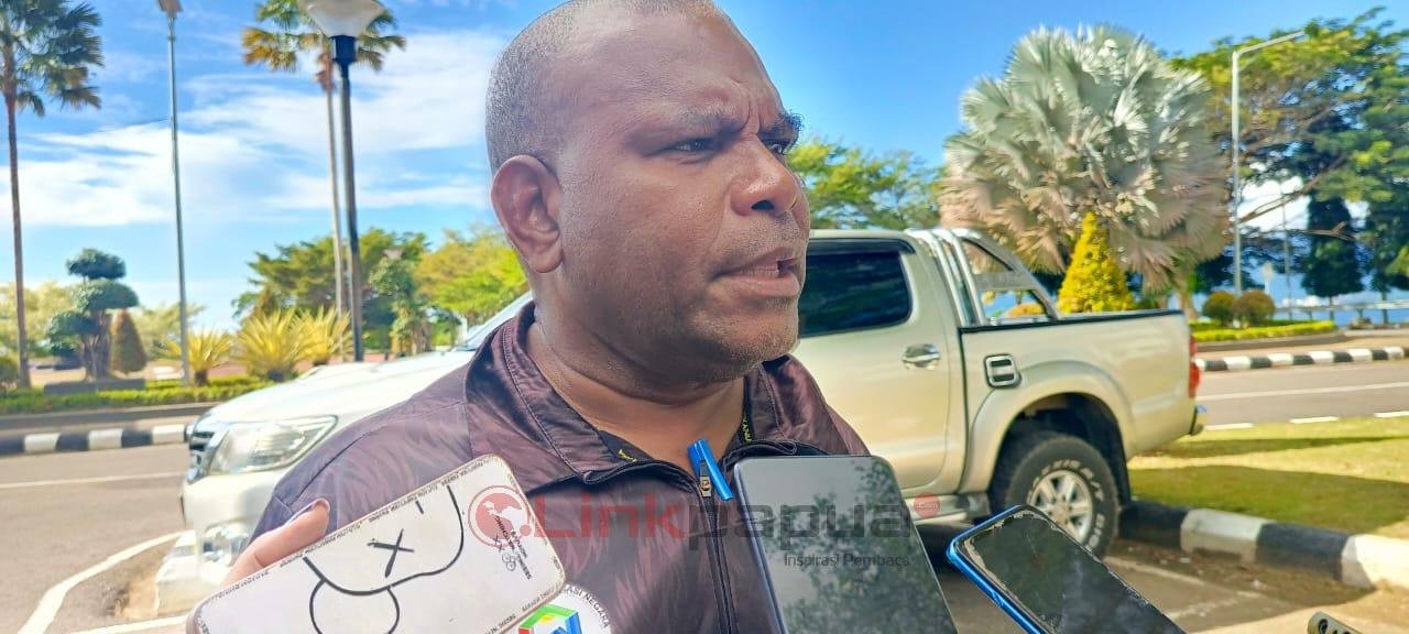 7678AD41-425C-47F9-A961-618D3A26CE49