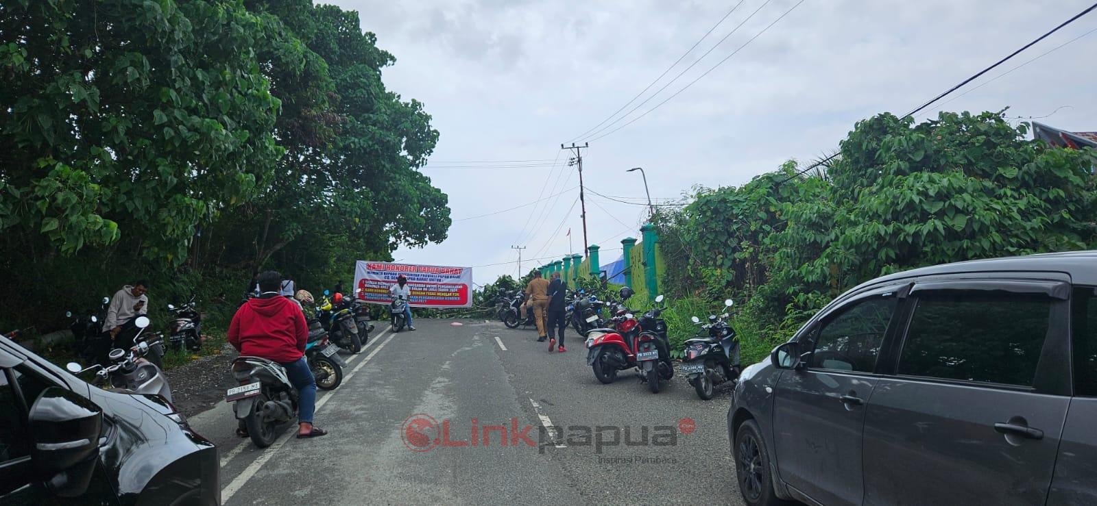 38F72C65-D74D-4C2A-A7EA-CA054C32BCD3