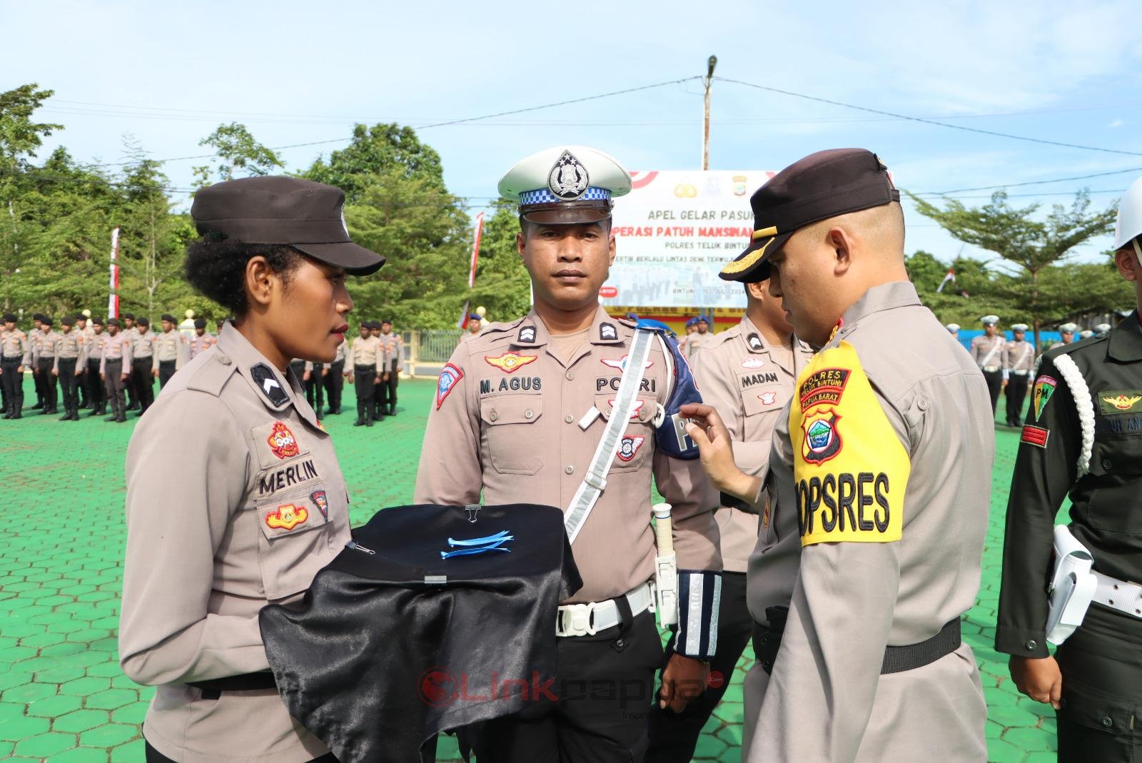 9CE4E3BD-0A8F-425B-B37D-1EEDE1CD583C