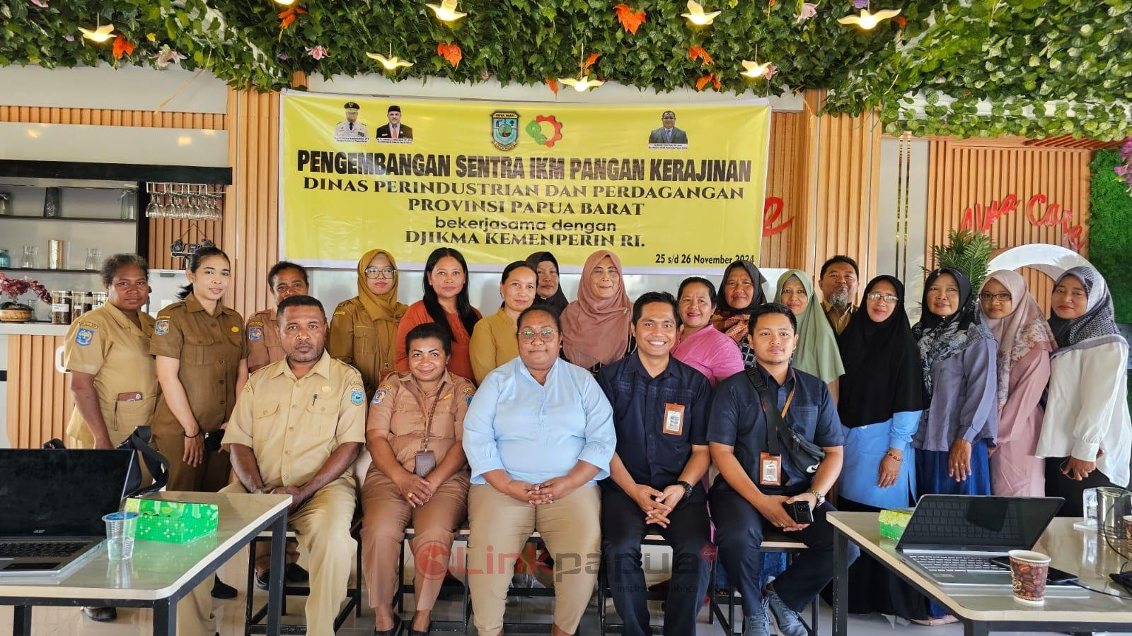 7F1E24C0-8CEF-4FFE-8CEE-7C0DEE7A20BF