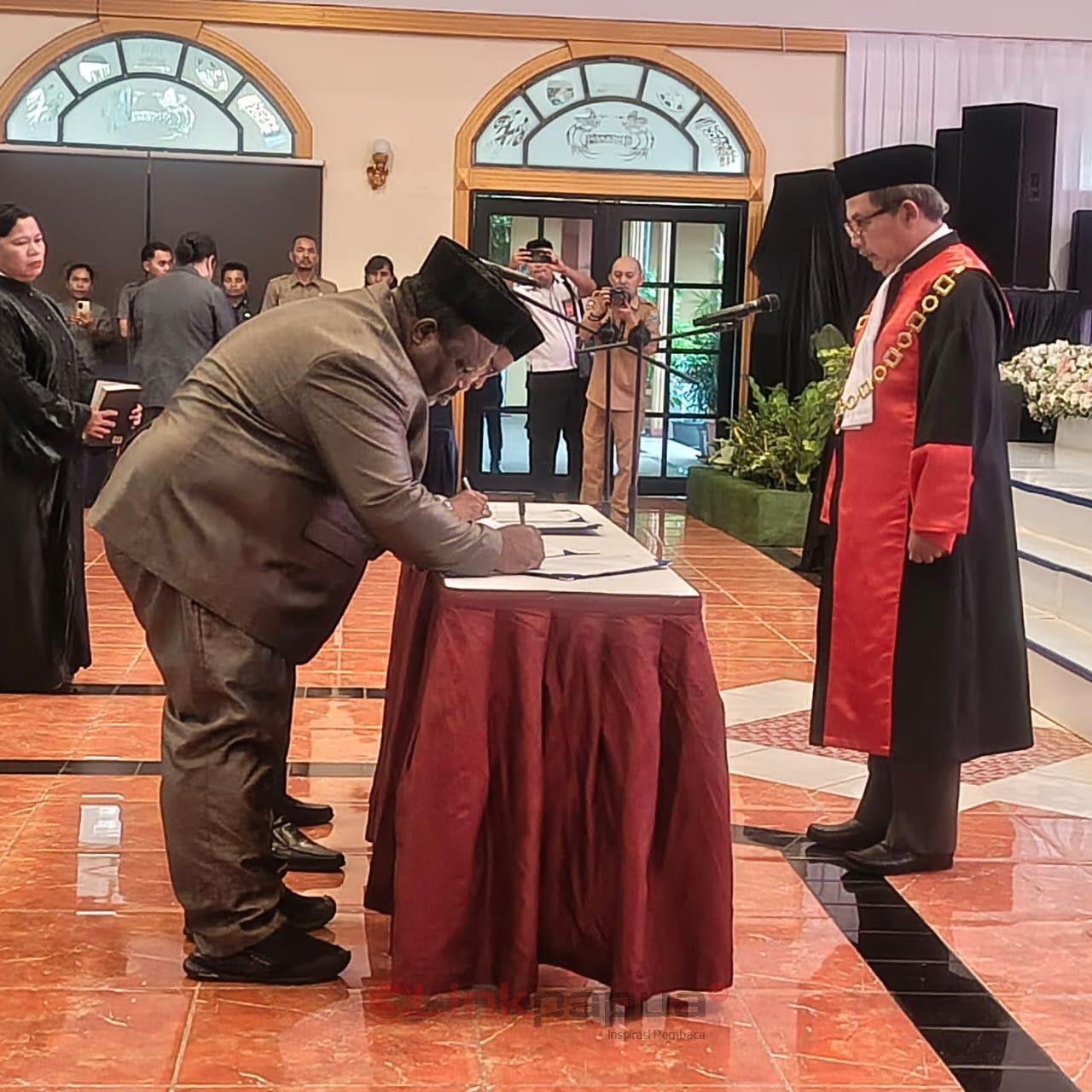 02F3A047-0F9E-40A0-B972-386DC481FE3C