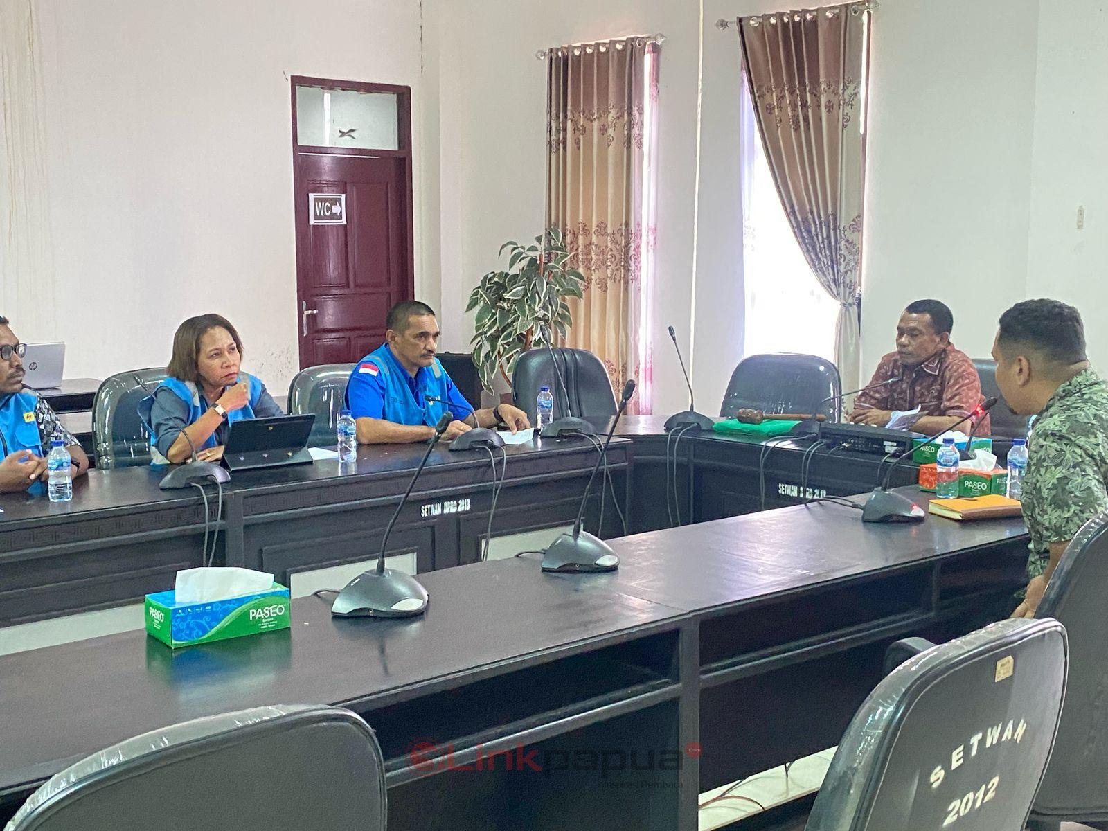 17b07633-6c1f-4a69-a3a5-5126df047857