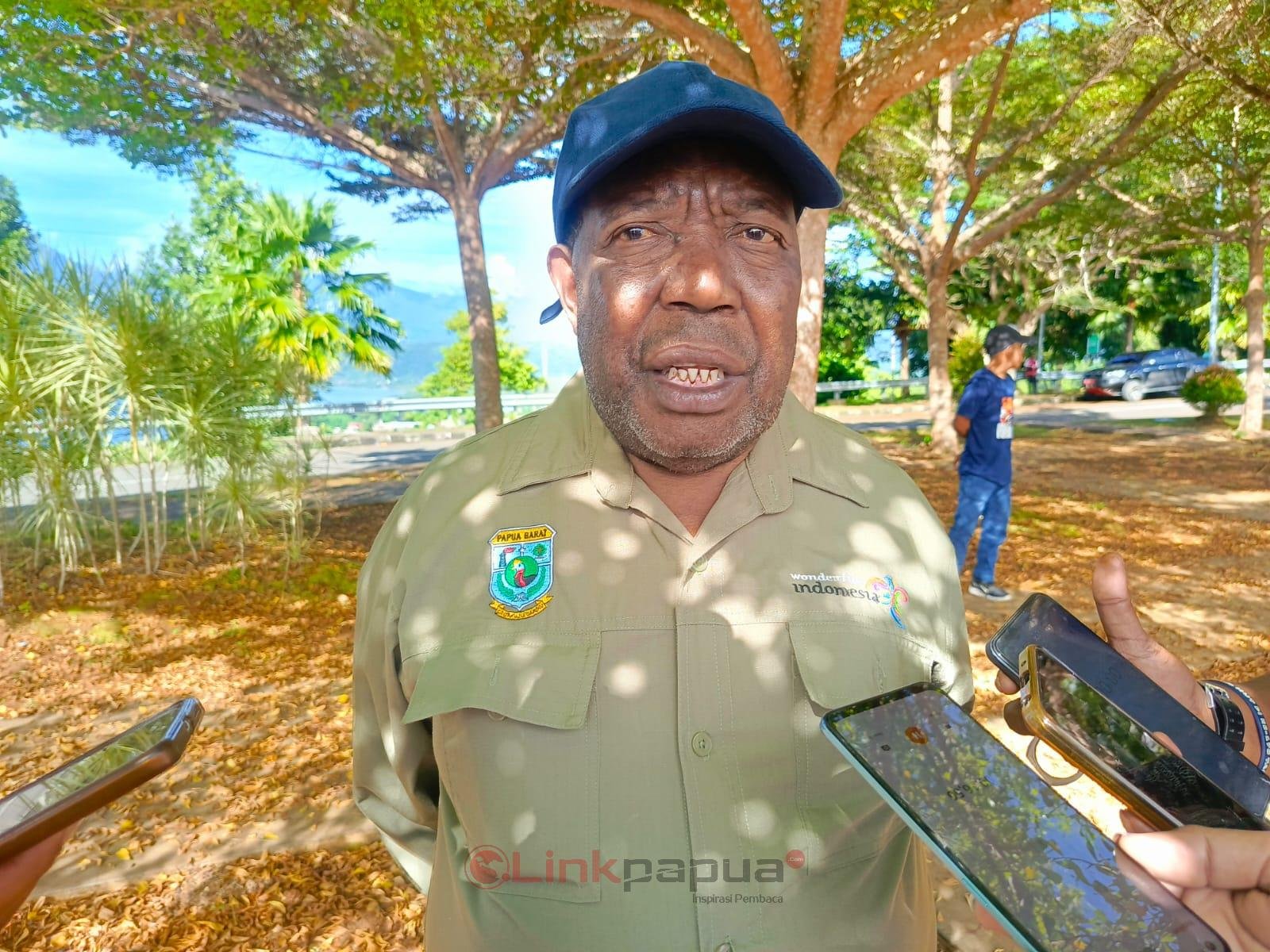 kepala bkd papua barat