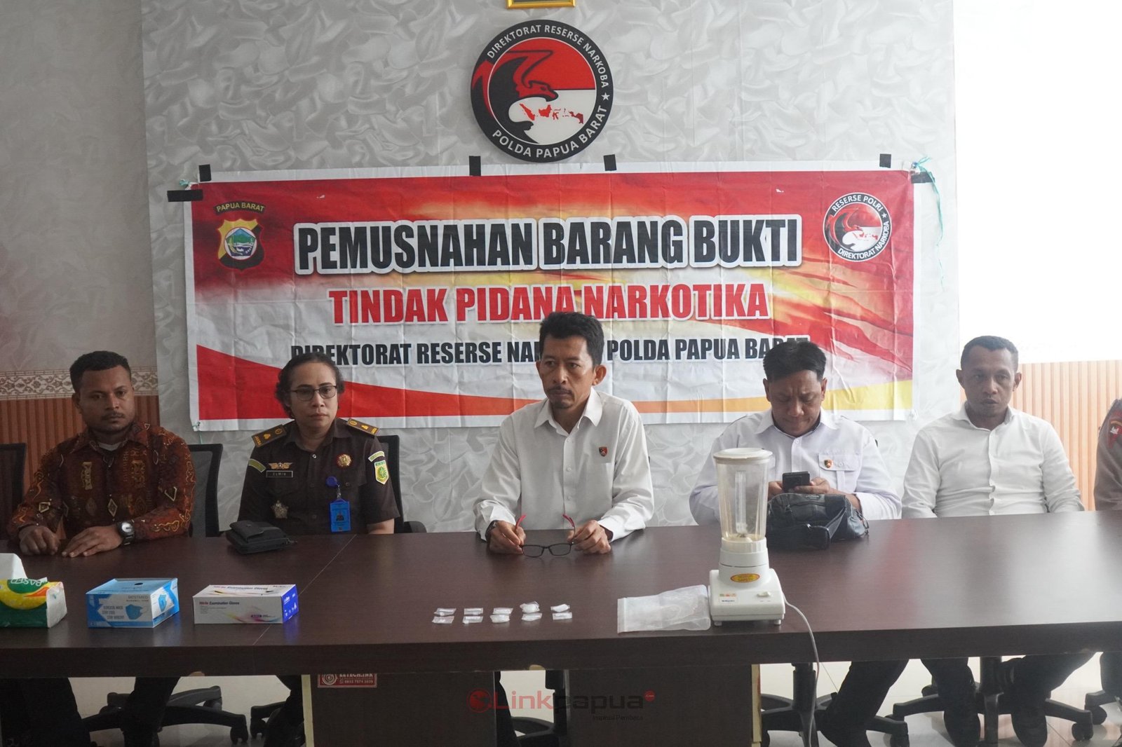 c75e587d-ce2a-40c6-b350-18edf34375ab