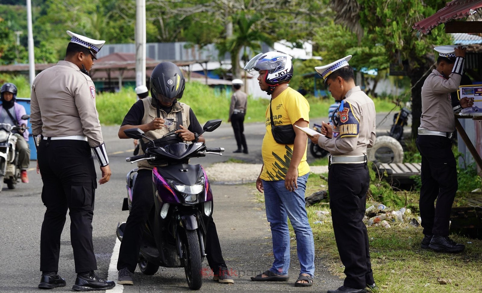 c7be302b-a06d-41c6-9e0d-3a19ae407054