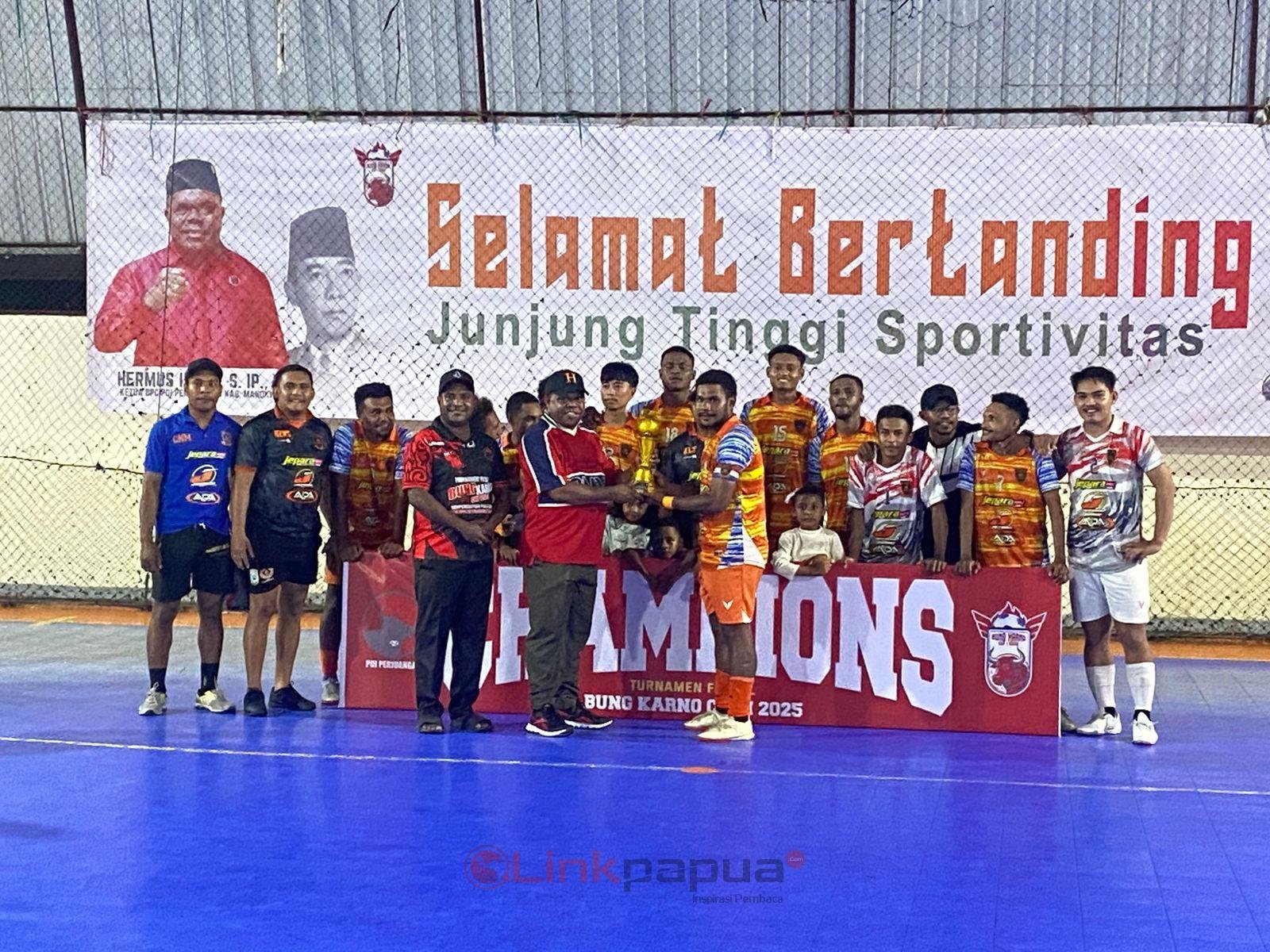 dea49166-3180-4319-8204-680fae7c1230