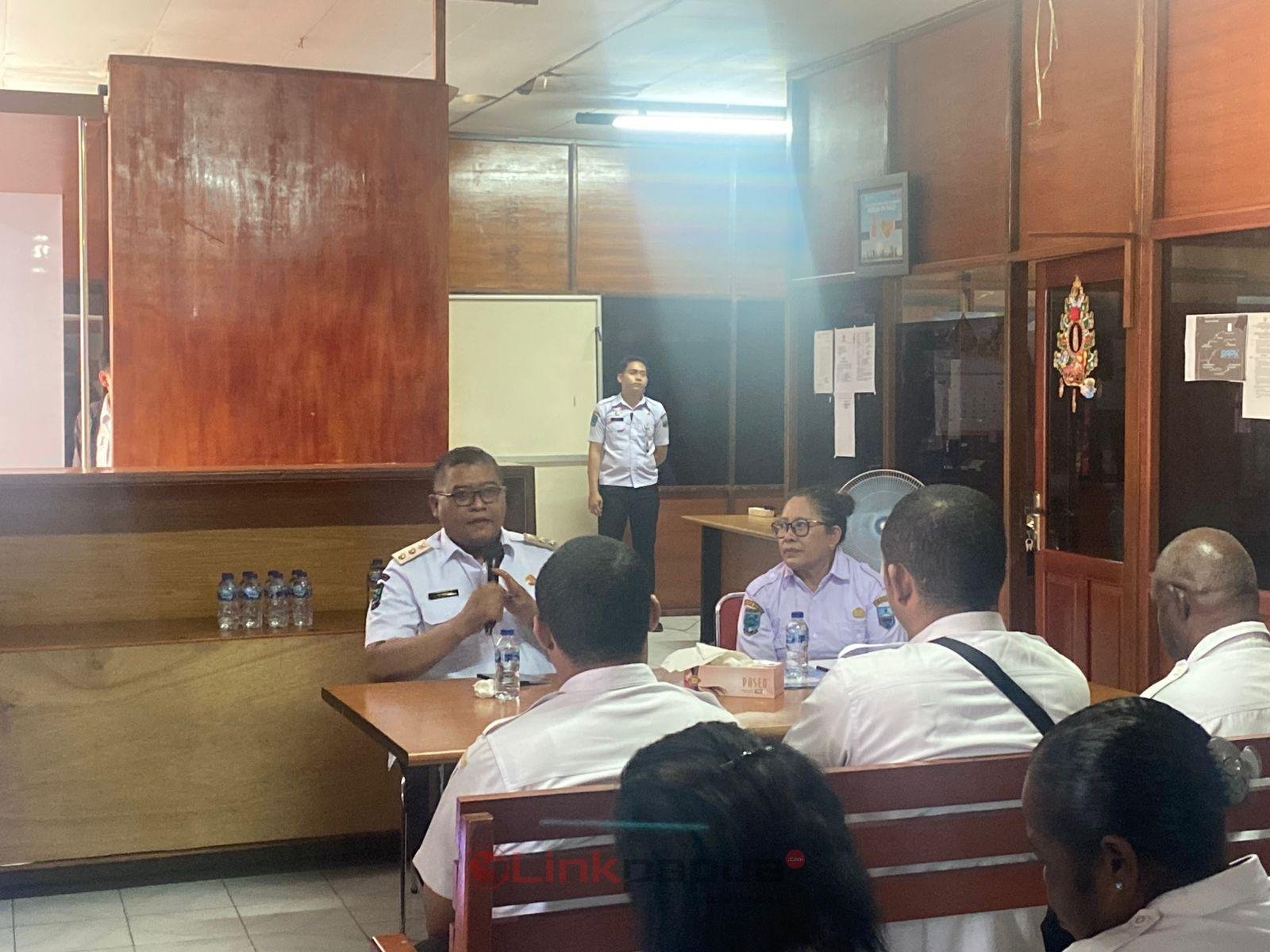 f7714fdc-dde8-49e3-b176-07ca40410378