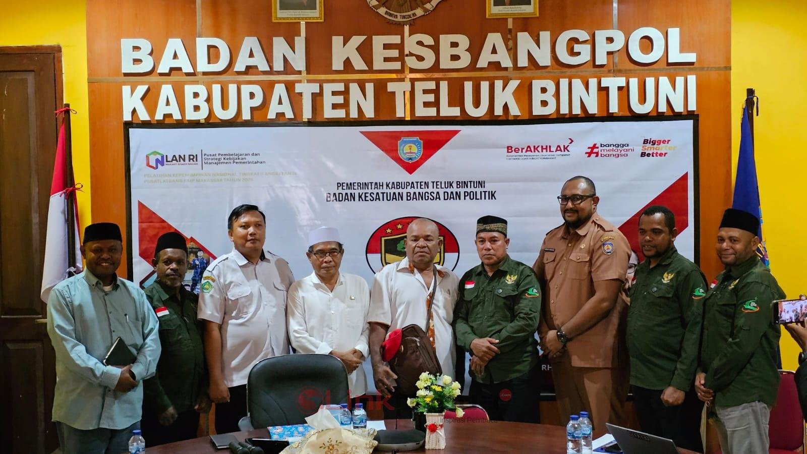 kesbangpol bintuni